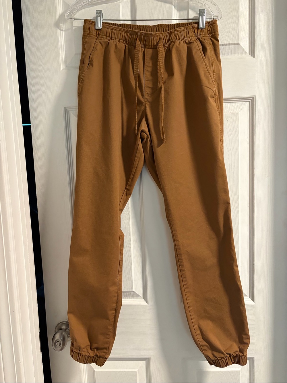 GAP Men's Drawstring Joggers in Caramel Brown